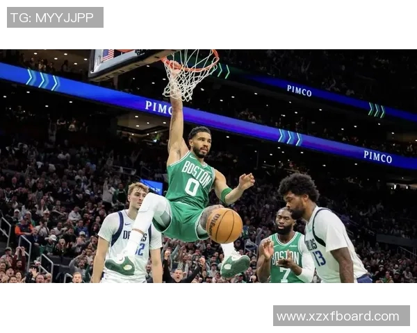 塔图姆赛场关键时刻失误引爆球迷争议 球迷纷纷质疑其比赛态度